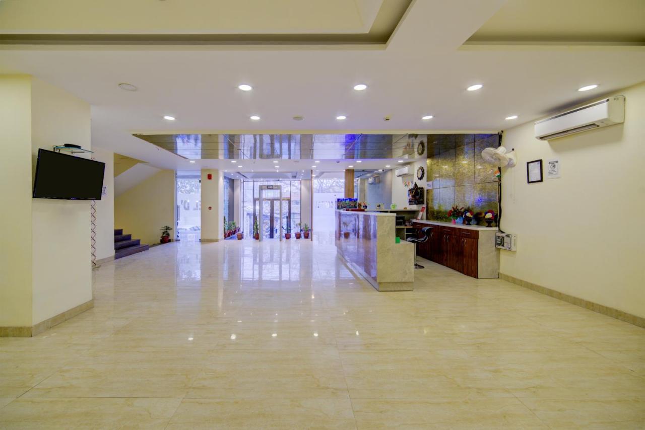 Hotel D'Capitol - Delhi Airport Nueva Delhi Exterior foto