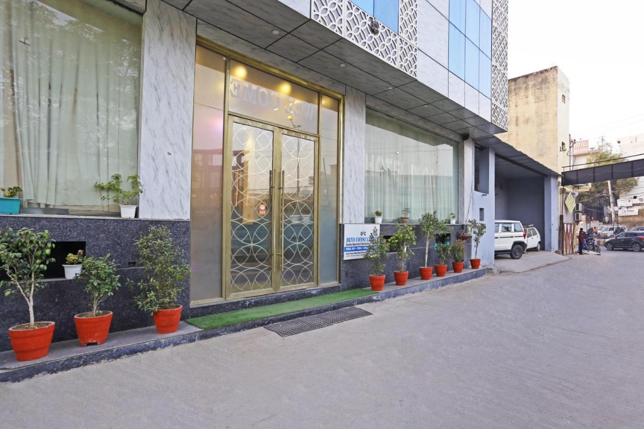 Hotel D'Capitol - Delhi Airport Nueva Delhi Exterior foto